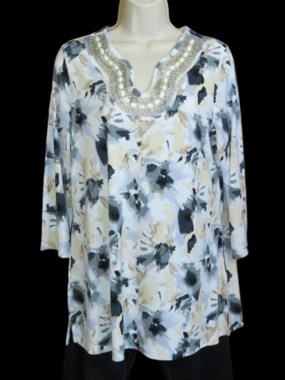 NWOT Susan Graver Knit Tunic Top Neutral Colors Beading ¾ Sleeve Size Small
